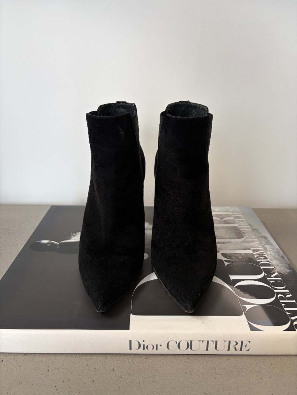 Stuart Weitzman Black Suede Pointed Toe Stiletto Bootie EU 38 Made in Spain